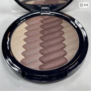 Radiant Glow Contour Palette with Gold and Brown Shades